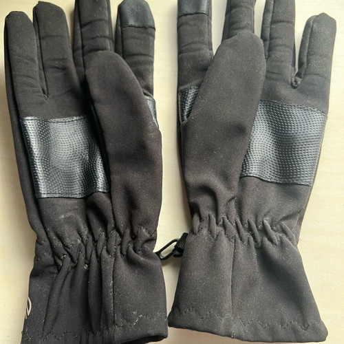 Winger gloves like new, black
