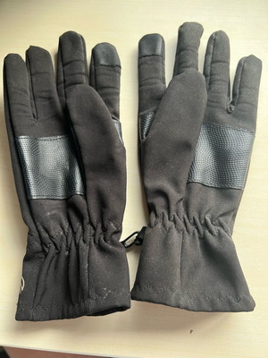 Winger gloves like new, black