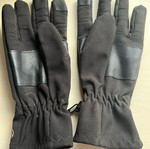 Winger gloves like new, black