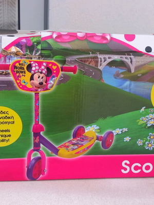 Minnie Scooter with 3 Wheels new