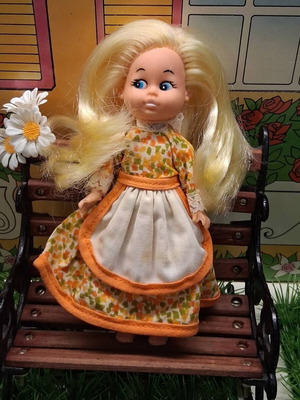 Vintage doll 70's used, excellent condition