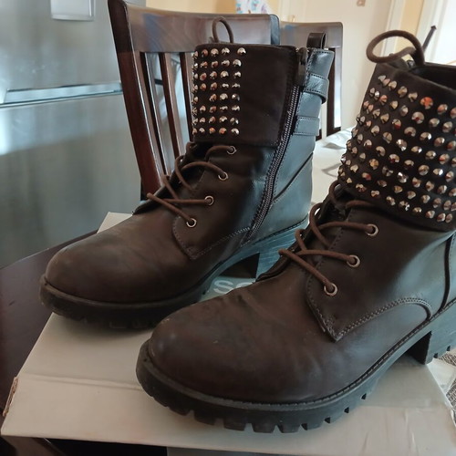 Grey ankle boots with studs, zipper and laces, size 41