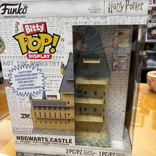 Funko Bitty Pop Hogwarts Castle with 2 Harry Potter Figures like new