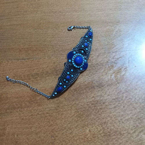 Bracelet with blue turquoise stones new