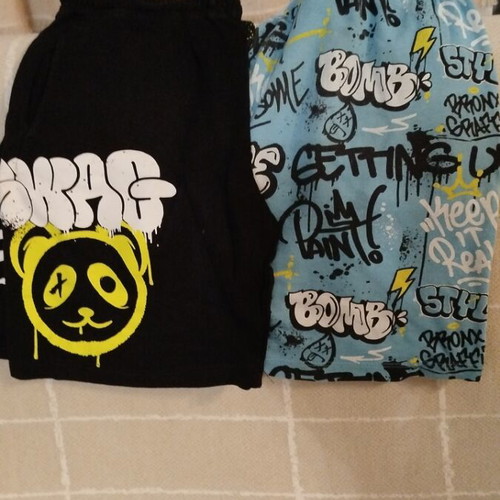 Bermuda shorts for boys used, sizes 128-134, black and blue
