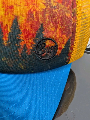Buff trucker hat like new