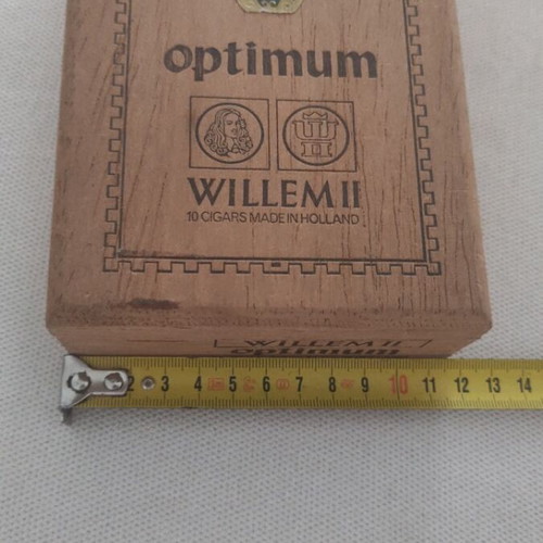 Optimum Willem II wooden cigar box used, empty for 10 cigars
