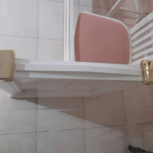 Τραπεζαρία σαν καινούργια 1,90×0,90 με 6 καρέκλες και τζάμι χαραγμένο