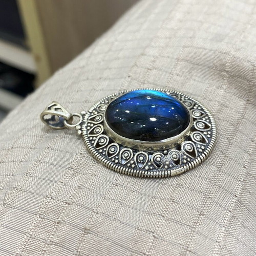 Silver (925) pendant with labradorite new