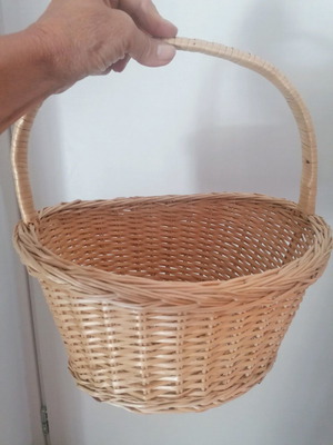 Baskets like new, pack of 7 assorted
