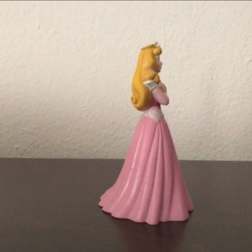 Aurora Sleeping Beauty figure like new, Bullyland