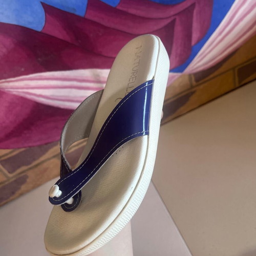 Naturelle Anatomical Flip Flop Sandals Size 41 Like New White Mauve