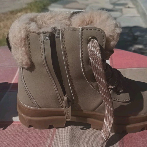 H&M waterproof boots with warm lining like new, size 24, beige