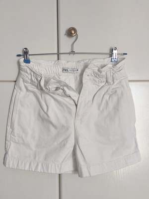 Zara λευκό casual καλοκαιρινό σορτσάκι μέγεθος EUR 36 σαν καινούργιο