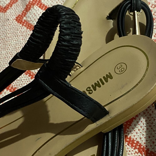 Flat sandals size 39 black like new
