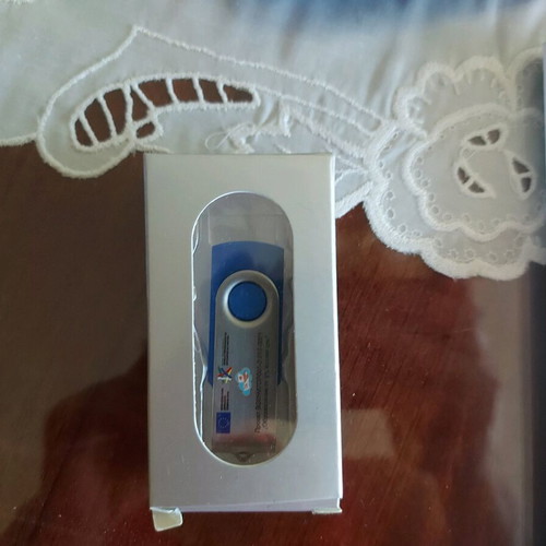 Stationery set new of 4 pieces with 16GB flash drive