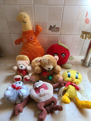 Vintage plushies used, assorted pack