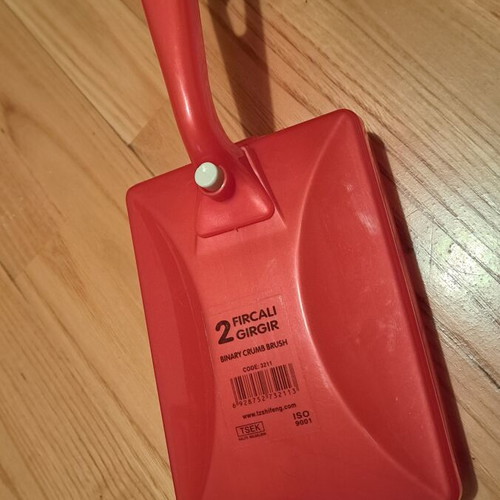 Set of 3 manual rotating table and carpet dustpans, new