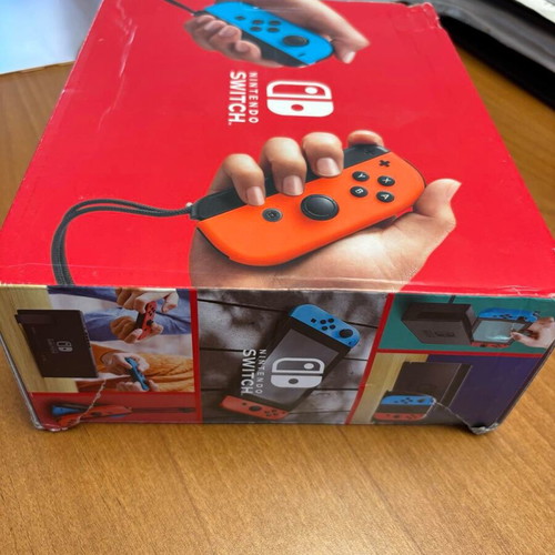 Nintendo Switch 32GB red/blue used, original box with wear