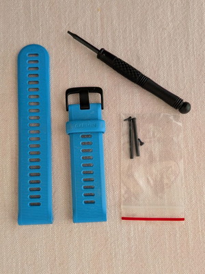 Garmin 935 Forerunner straps like new, black and blue
