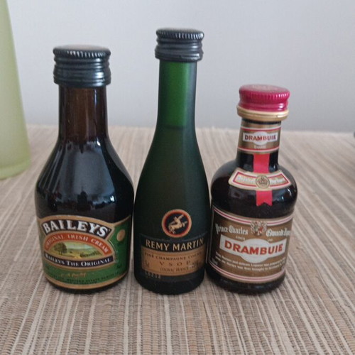 Miniature bottles used, pack of 21