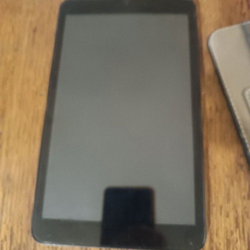 Tablet used, functional 8 inches with free case