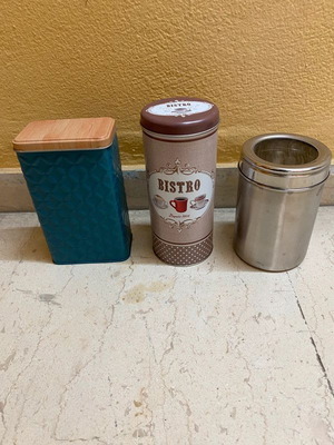 Coffee and sugar containers like new, set of 3