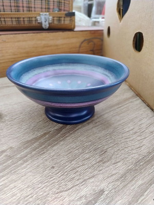 Ceramic decorative plate like new, diameter 15.5 cm