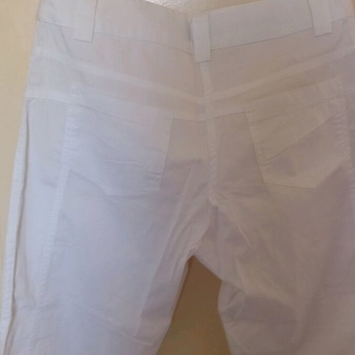 Capri white pants size M like new