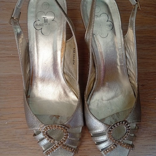Gold Women's Sandals with Strap and Rhinestone Design size 37 like new