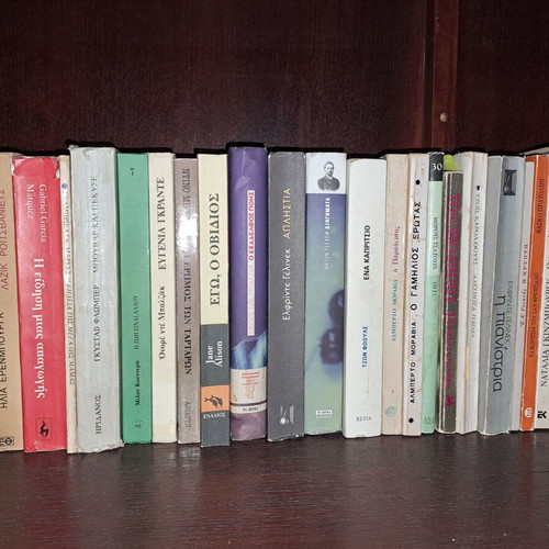 Foreign literature books used, pack of 50