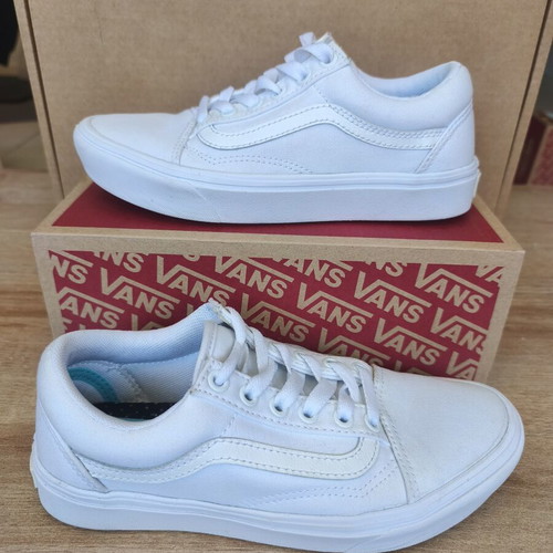 Vans Comfycush Old Skool sneakers, white, size 36