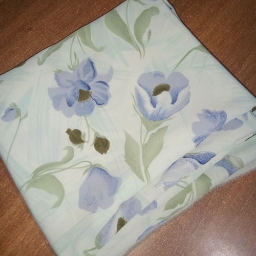 Deal of the day!!! Double-width fabric with floral patterns, in soft shades of green and purple