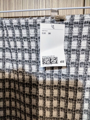 Μινι φούστα H&m ολοκαινουργια, μπουκλε, small