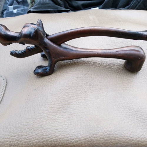 Metal nutcracker like new, 23 centimeters