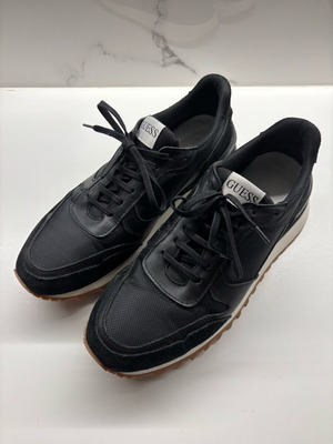 Guess men's casual shoes size 43 black like new