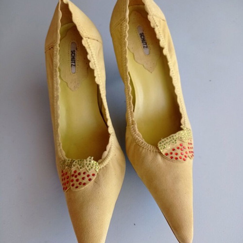 Schutz pumps new, yellow, size 37