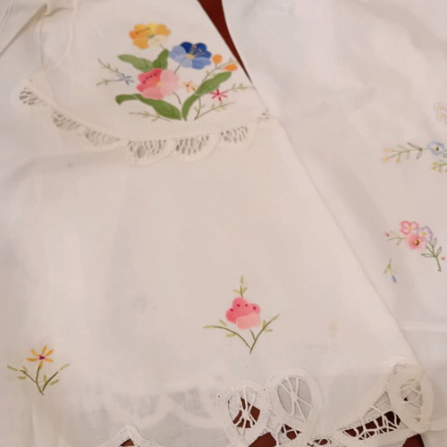 Kitchen aprons new, pack of 7, 3 Cretan