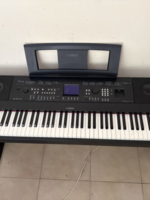 Yamaha Electric Piano Portable Grand DGX-650 used with stand and pedals
