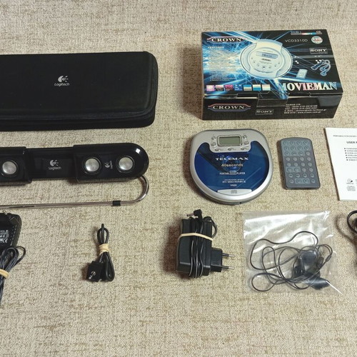CROWN MOVIEMAN CD player and Logitech speakers set, 2 pcs