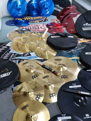 Cymbal sets new, complete series for beginners and practice