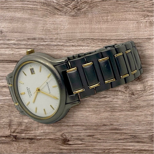 Citizen titanium watch like new, Quartz, 35mm