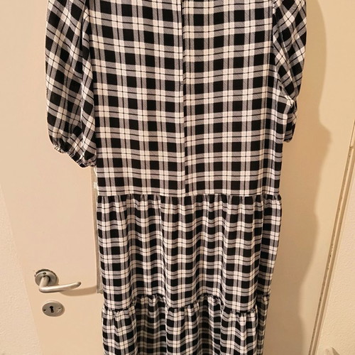 Checked dress H&M like new, size medium to small XL