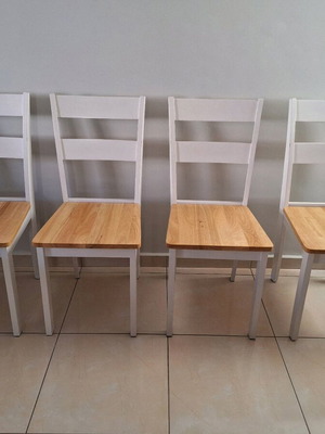 Dining chairs set of 4 made of solid rubberwood like new