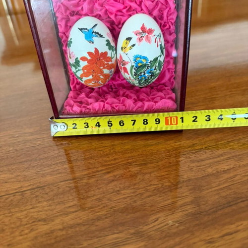 Set of collectible Chinese handmade painted eggs like new