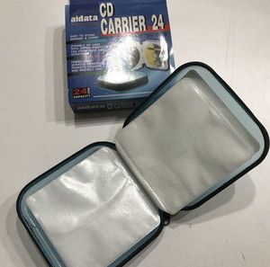 Aidata CD Carrier: σκληρή θήκη μεταφοράς 24 CD ή DVD