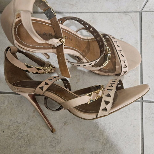 Carrano beige sandals used, size 39, unique design