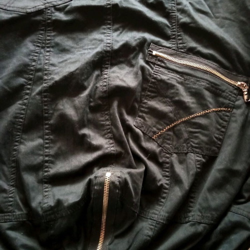 Mat Y2k black skirt like new with unique design and zippers midi