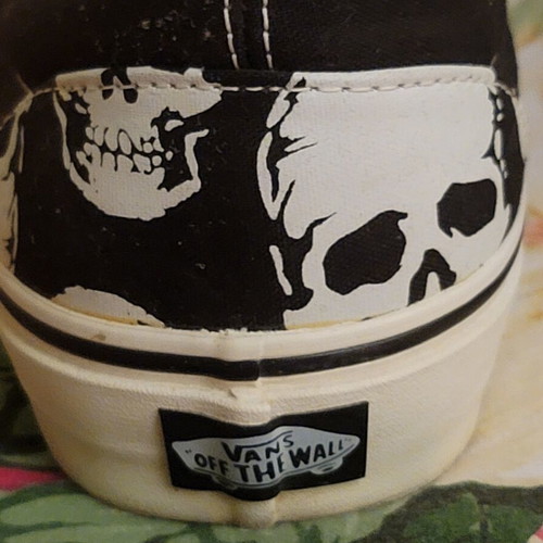 Vans men's shoes with skulls size 46