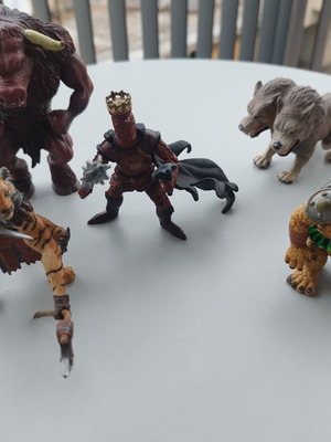 Mythological fantasy medieval monster figures Papo Fantasy World & ELC Tower of Doom like new